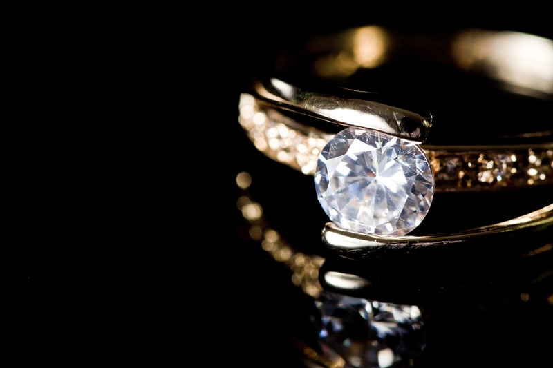 Diamond wedding ring